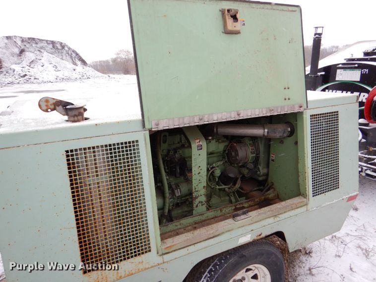 image for item MJ9852 Sullair 185DPQJD  air compressor