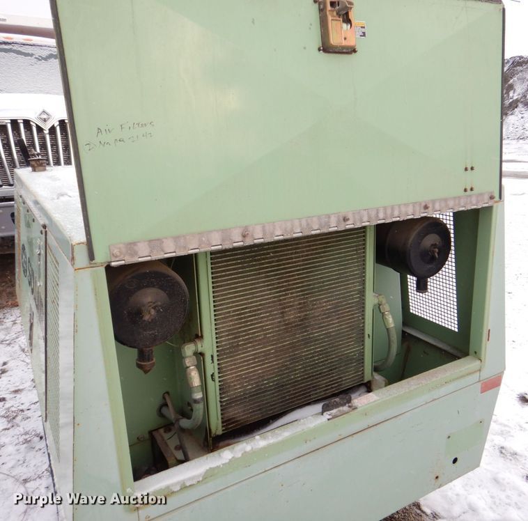 image for item MJ9852 Sullair 185DPQJD  air compressor