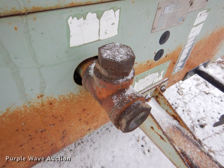 image for item MJ9852 Sullair 185DPQJD  air compressor