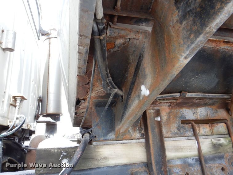 image for item MJ9853 1989 Ford L9000  water truck