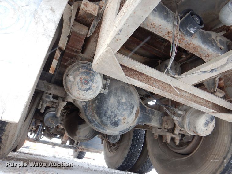 image for item MJ9853 1989 Ford L9000  water truck