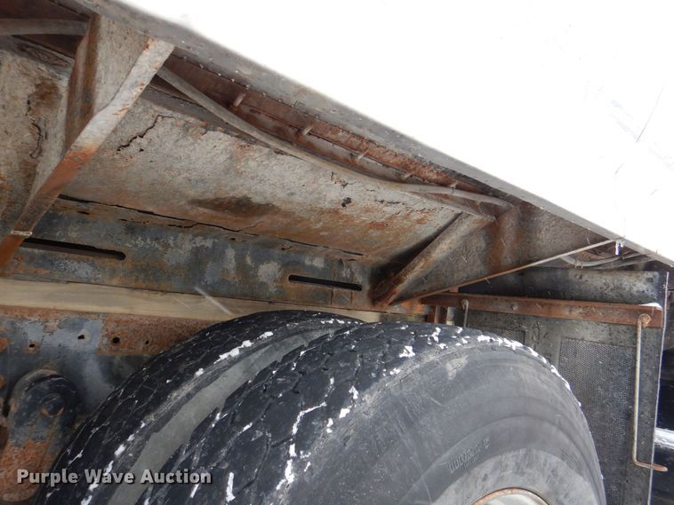 image for item MJ9853 1989 Ford L9000  water truck