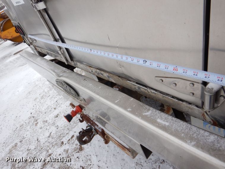 image for item MJ9853 1989 Ford L9000  water truck