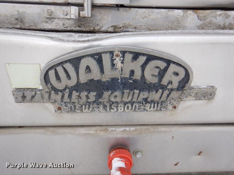 image for item MJ9853 1989 Ford L9000  water truck