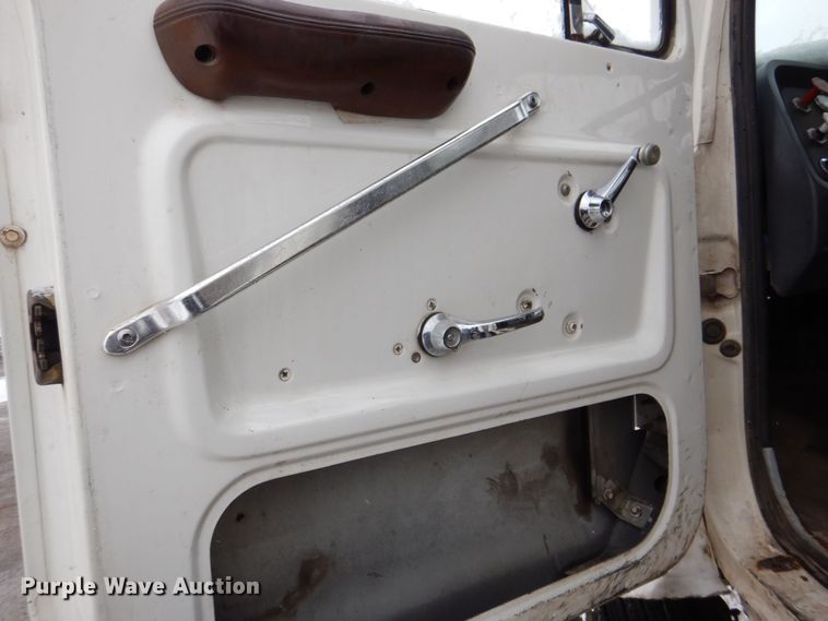 image for item MJ9853 1989 Ford L9000  water truck
