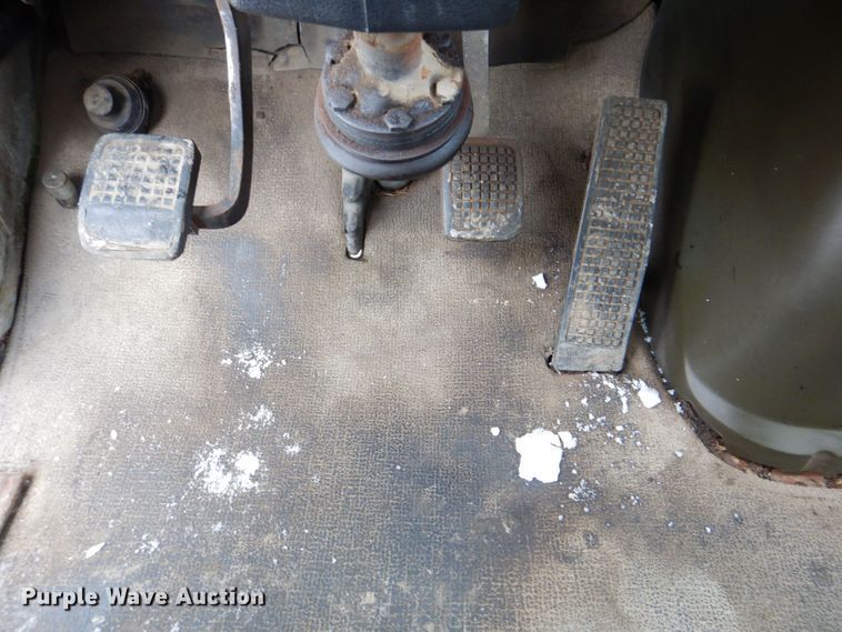 image for item MJ9853 1989 Ford L9000  water truck