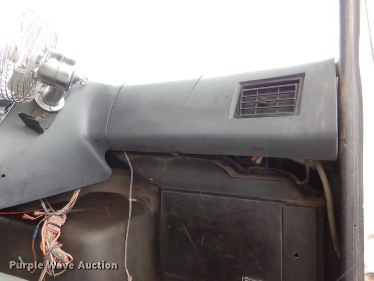 image for item MJ9853 1989 Ford L9000  water truck