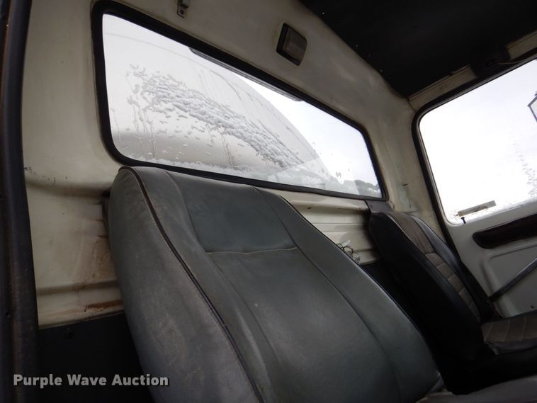 image for item MJ9853 1989 Ford L9000  water truck