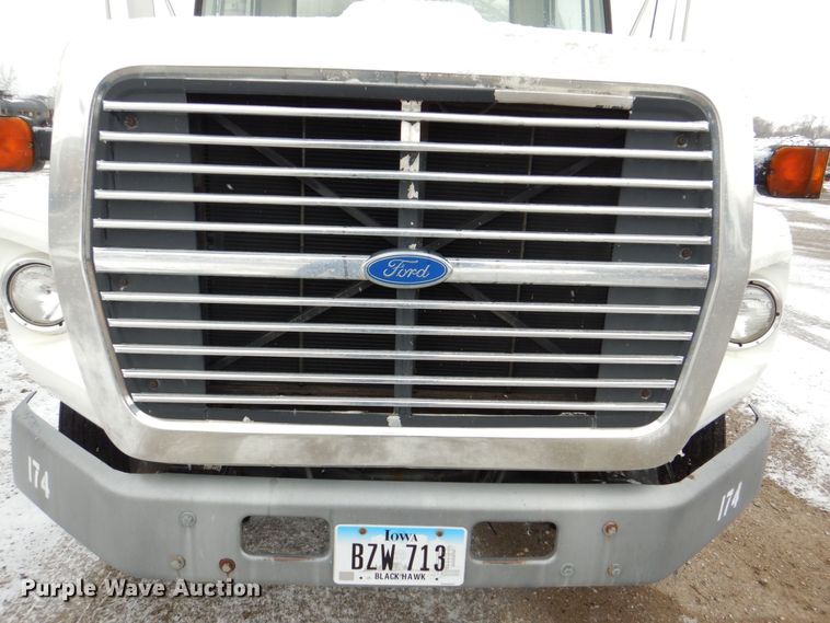 image for item MJ9853 1989 Ford L9000  water truck