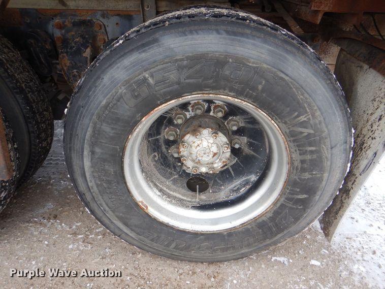 image for item MJ9853 1989 Ford L9000  water truck