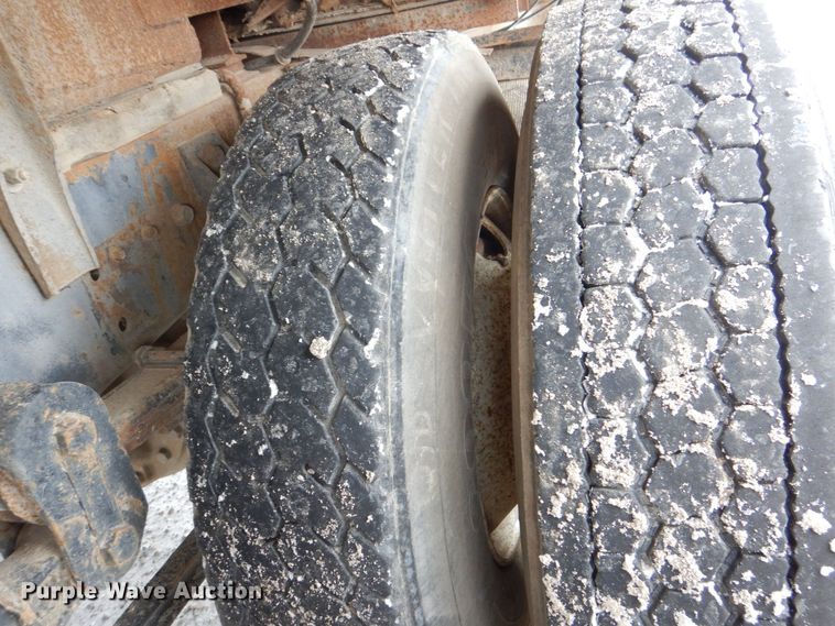 image for item MJ9853 1989 Ford L9000  water truck