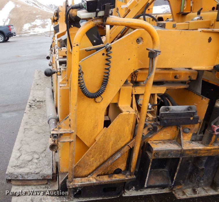 image for item MJ9856 2004 Blaw-Knox PF-5510  paver