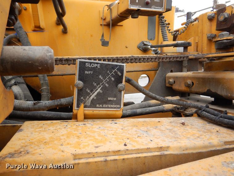 image for item MJ9856 2004 Blaw-Knox PF-5510  paver