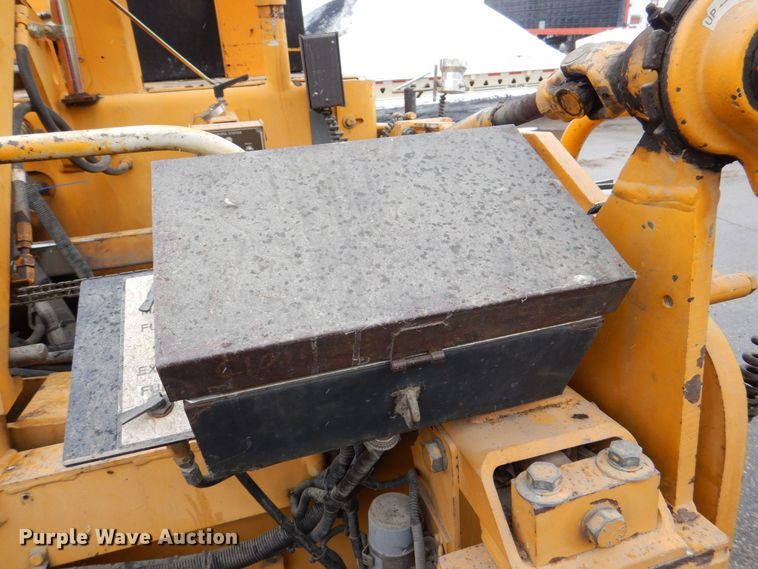 image for item MJ9856 2004 Blaw-Knox PF-5510  paver