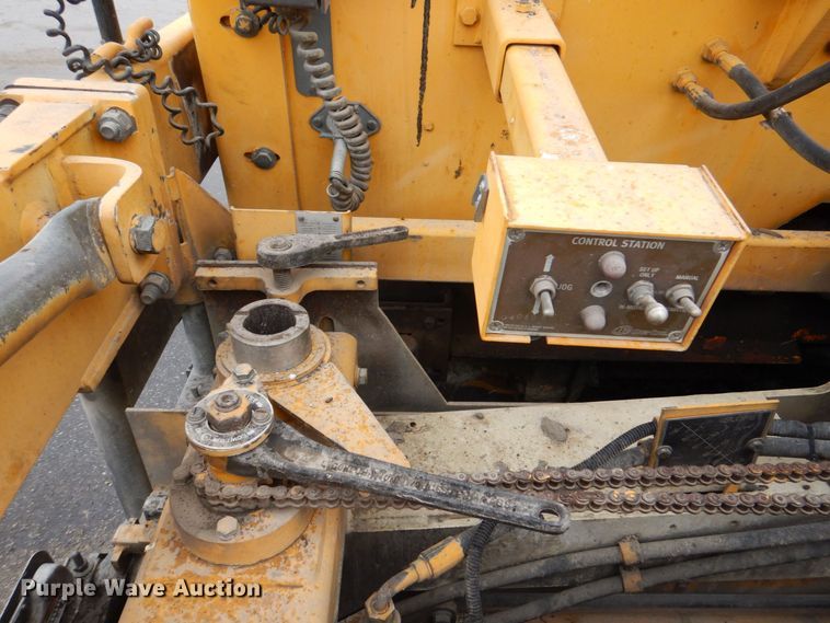 image for item MJ9856 2004 Blaw-Knox PF-5510  paver