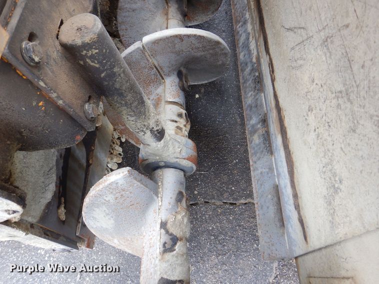 image for item MJ9856 2004 Blaw-Knox PF-5510  paver