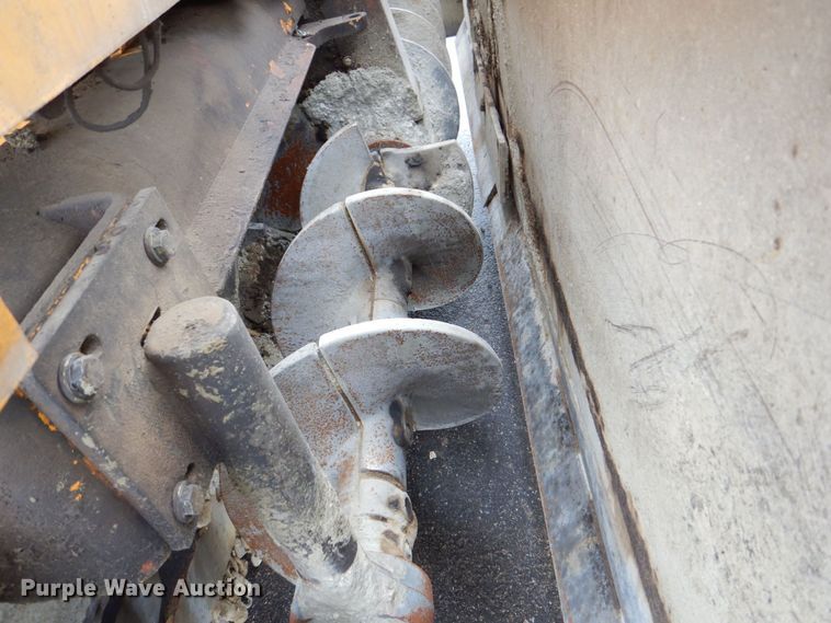 image for item MJ9856 2004 Blaw-Knox PF-5510  paver