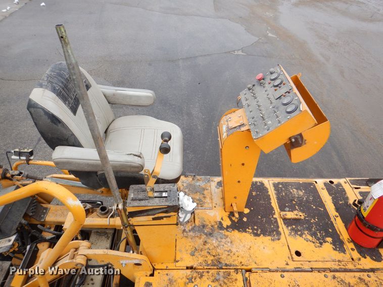 image for item MJ9856 2004 Blaw-Knox PF-5510  paver