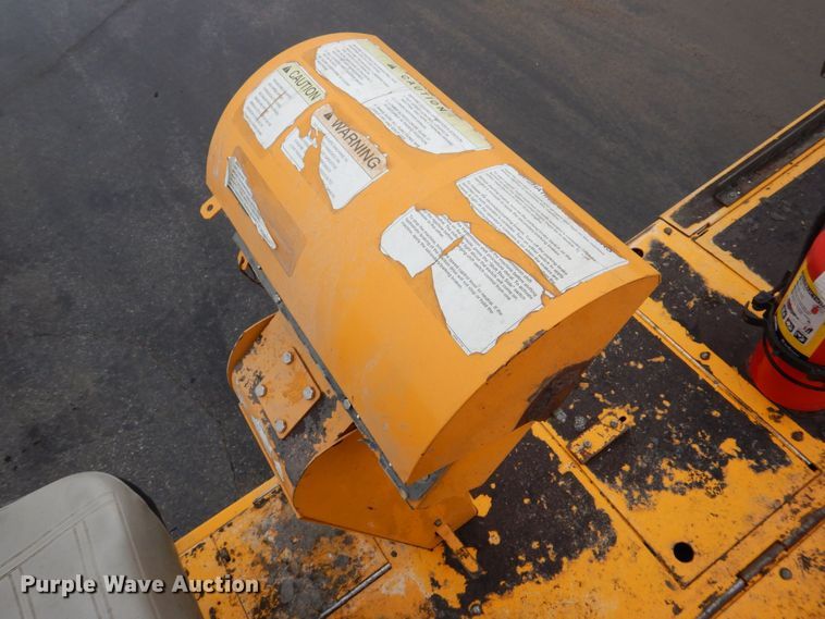 image for item MJ9856 2004 Blaw-Knox PF-5510  paver