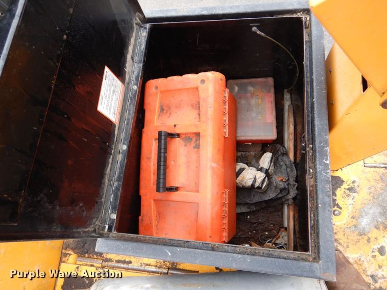 image for item MJ9856 2004 Blaw-Knox PF-5510  paver