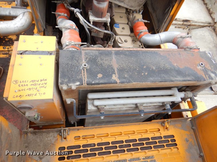 image for item MJ9856 2004 Blaw-Knox PF-5510  paver