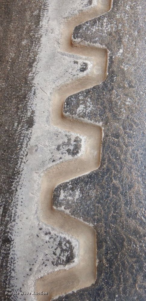 image for item MJ9856 2004 Blaw-Knox PF-5510  paver