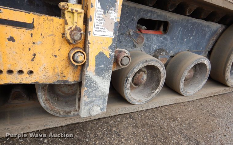 image for item MJ9856 2004 Blaw-Knox PF-5510  paver