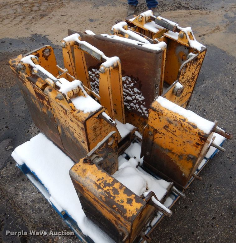 image for item MJ9856 2004 Blaw-Knox PF-5510  paver