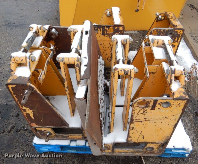 image for item MJ9856 2004 Blaw-Knox PF-5510  paver