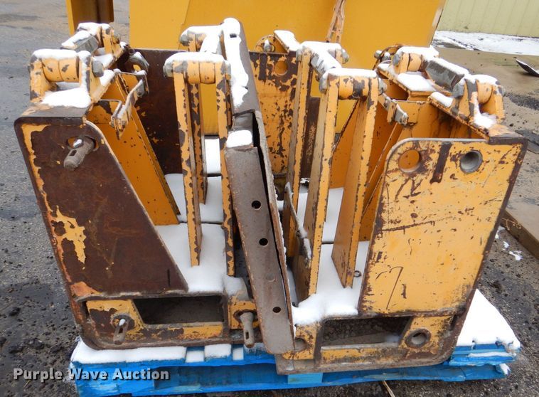 image for item MJ9856 2004 Blaw-Knox PF-5510  paver