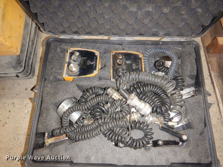 image for item MJ9856 2004 Blaw-Knox PF-5510  paver