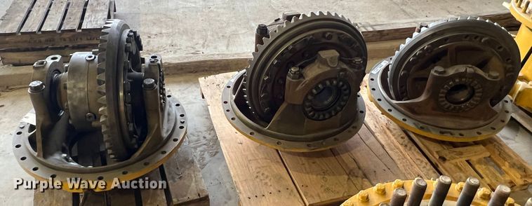 image for item MK9683 (3) Caterpillar differential gear assemblies