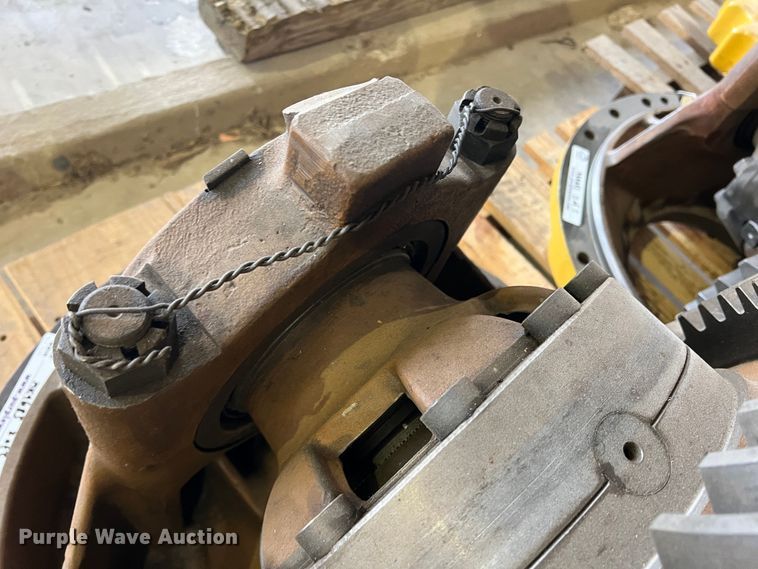 image for item MK9683 (3) Caterpillar differential gear assemblies