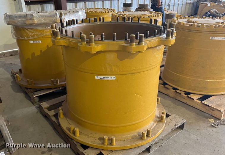 image for item MK9692 (2) Caterpillar wheel assemblies