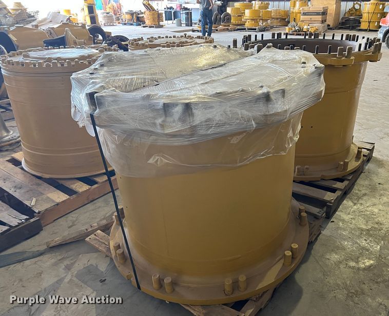 image for item MK9692 (2) Caterpillar wheel assemblies