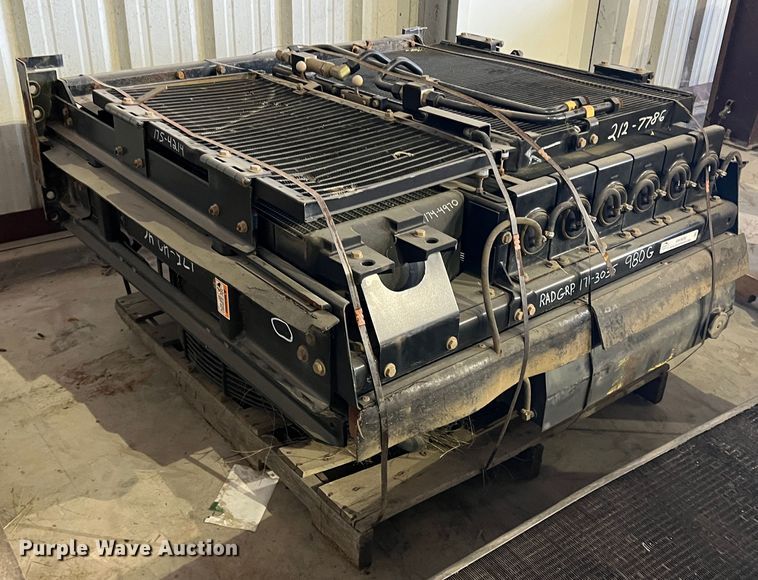 image for item MK9698 Caterpillar  radiator group