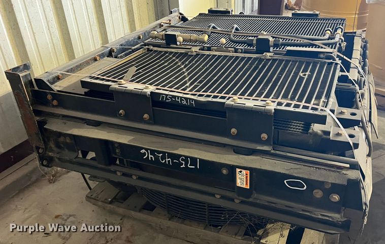 image for item MK9698 Caterpillar  radiator group