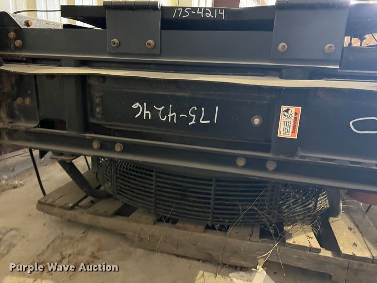 image for item MK9698 Caterpillar  radiator group