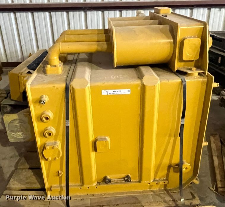 image for item MK9709 Caterpillar  hydraulic tank
