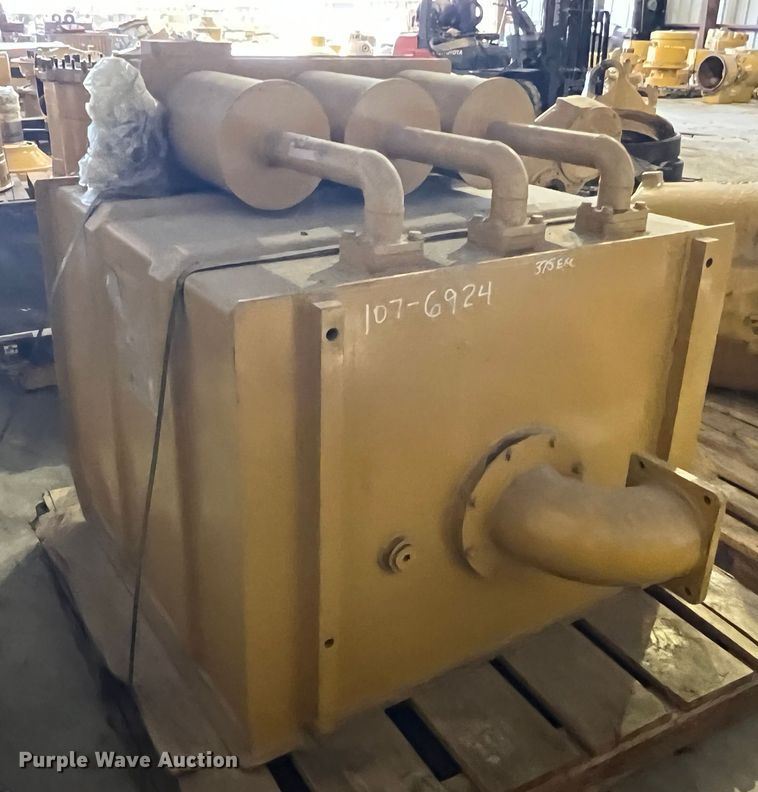 image for item MK9709 Caterpillar  hydraulic tank