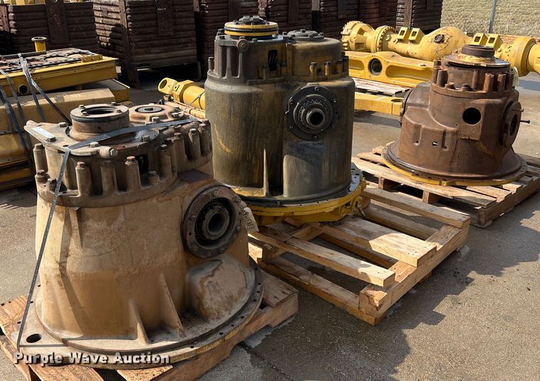 image for item MK9710 (3) Caterpillar case assemblies