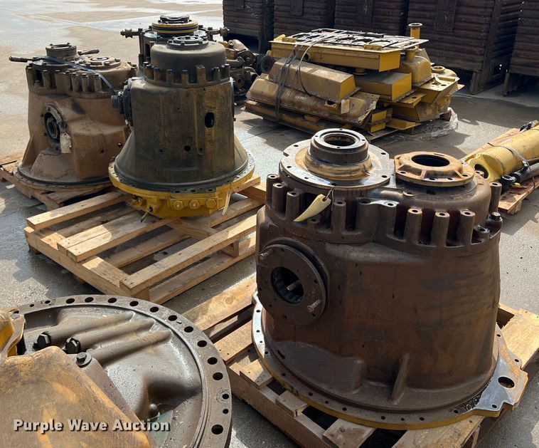 image for item MK9710 (3) Caterpillar case assemblies