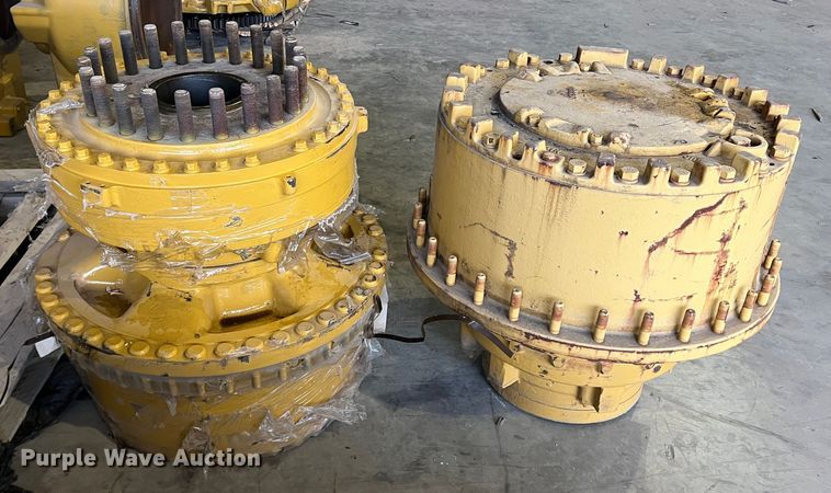 image for item MK9715 (2) Caterpillar wheel groups