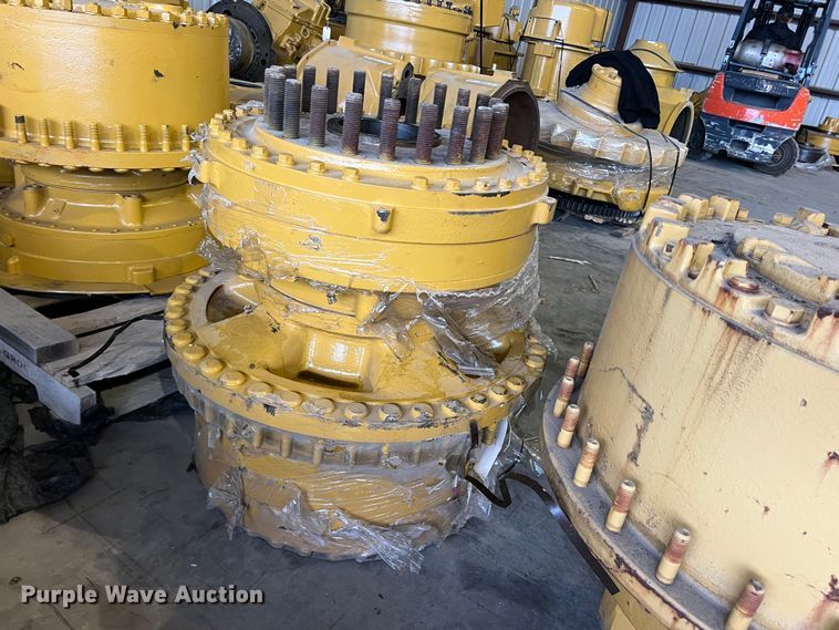 image for item MK9715 (2) Caterpillar wheel groups