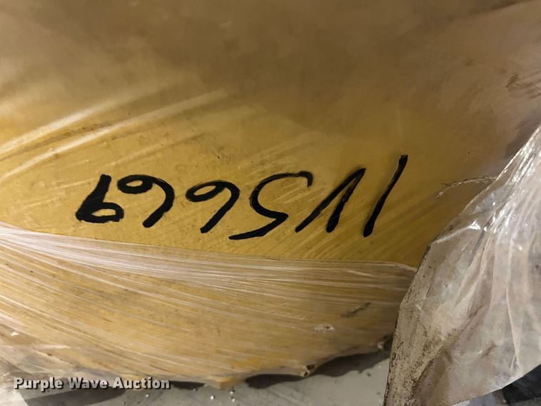 image for item MK9715 (2) Caterpillar wheel groups