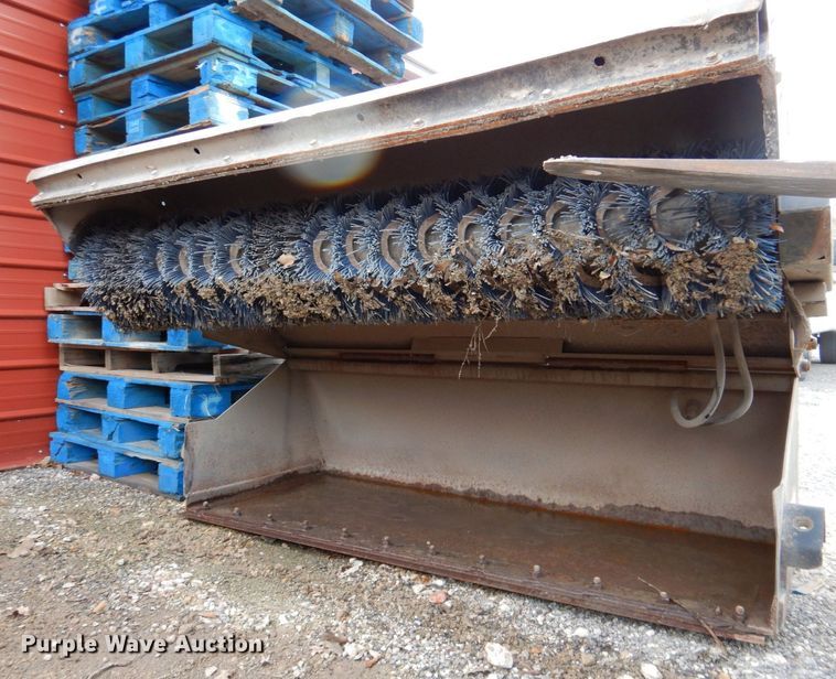 image for item MK9749 2016 Bobcat 72 Sweeper  skid steer sweeper