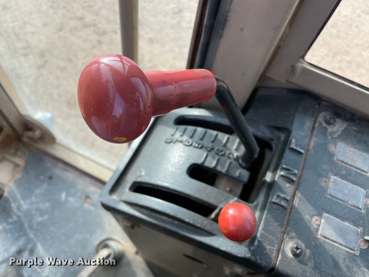 image for item MR9507 1986 John Deere 770B  motor grader