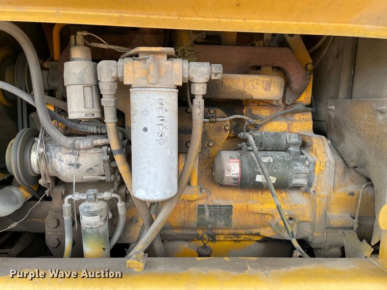 image for item MR9507 1986 John Deere 770B  motor grader