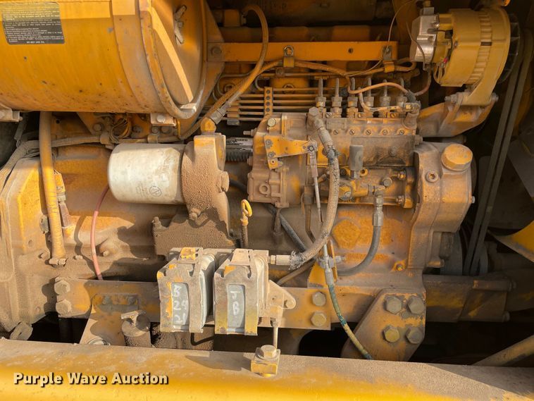 image for item MR9507 1986 John Deere 770B  motor grader