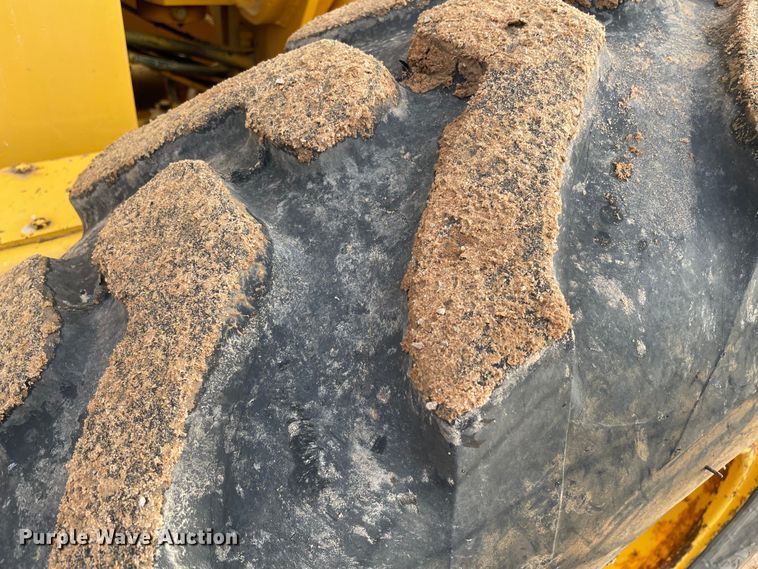 image for item MR9507 1986 John Deere 770B  motor grader